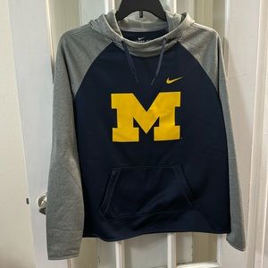 Women’s Nike University of Michigan size XL therma fit hoodie. Worn once